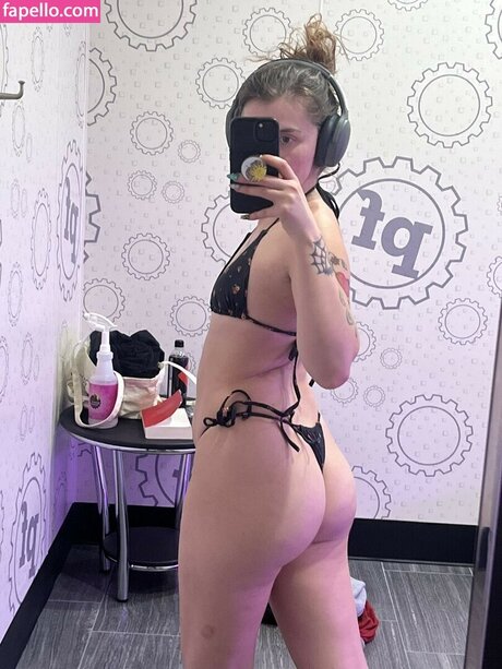 Msvioletvixxen onlyfans post