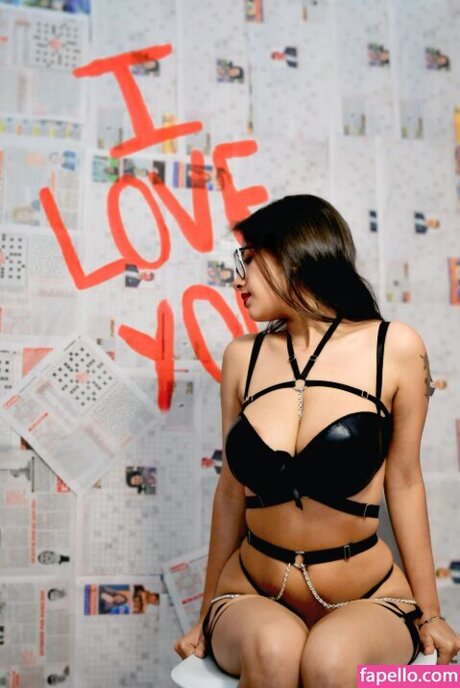 Angelique Angell  scene