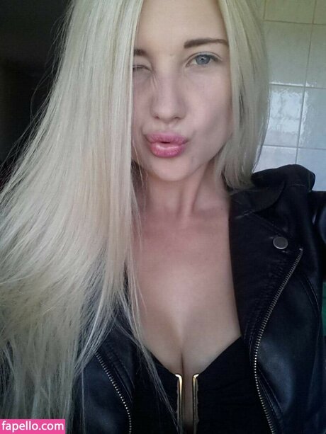 Amber Koltzow Bastick onlyfans leaks naked