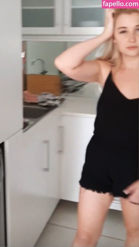 Amber Koltzow Bastick onlyfans de