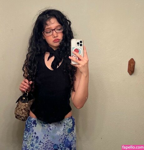 Outrovero onlyfans explicit content