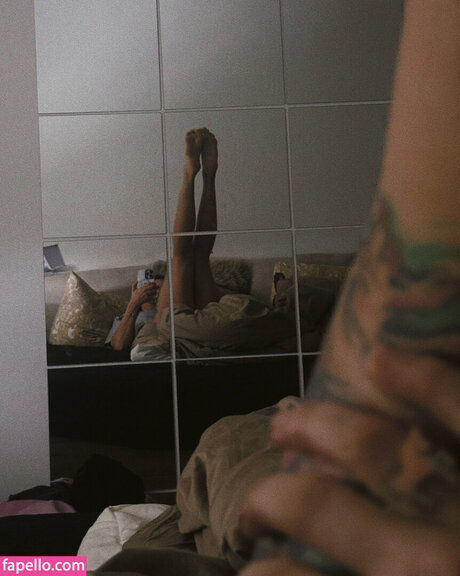 Ella Dvornik Profile image