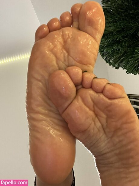 Anitkova is on onlyfans