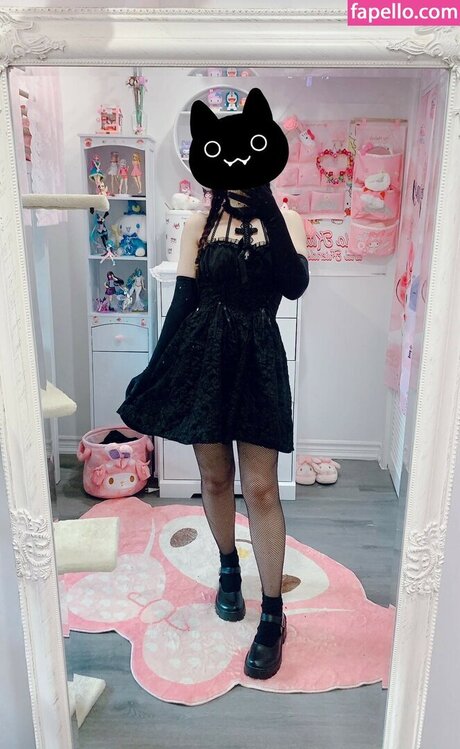 Immy Bisou naked onlyfans pics