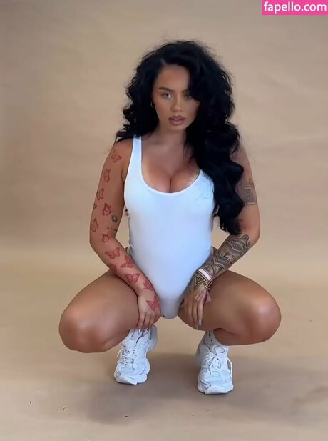 Elley Davies only fans review