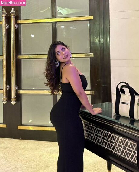 Lavanya Pandiya  negative