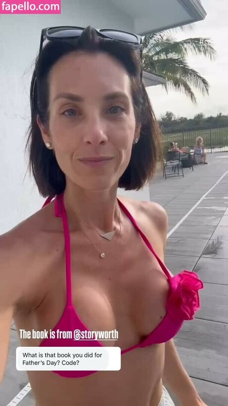 Autumn Calabrese  selfie