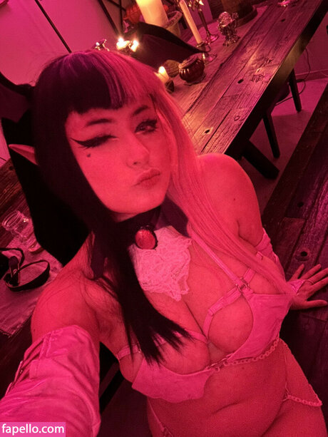 Meka Neko onlyfans fotos
