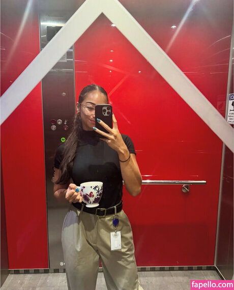 Sarah Schwarz only fans nude leaks