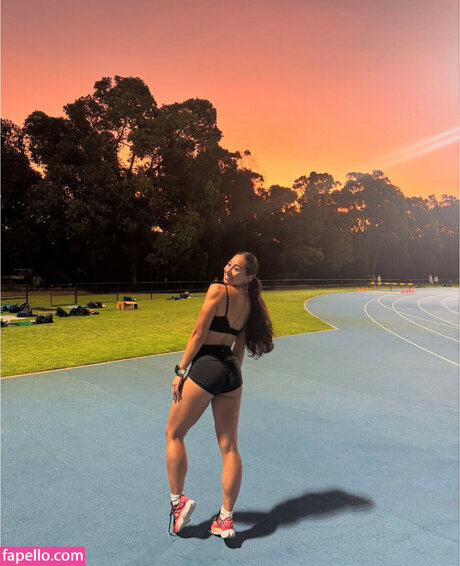 Sarah Schwarz onlyfans xx