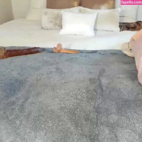 Sexxylaurab onlyfans nude leaked