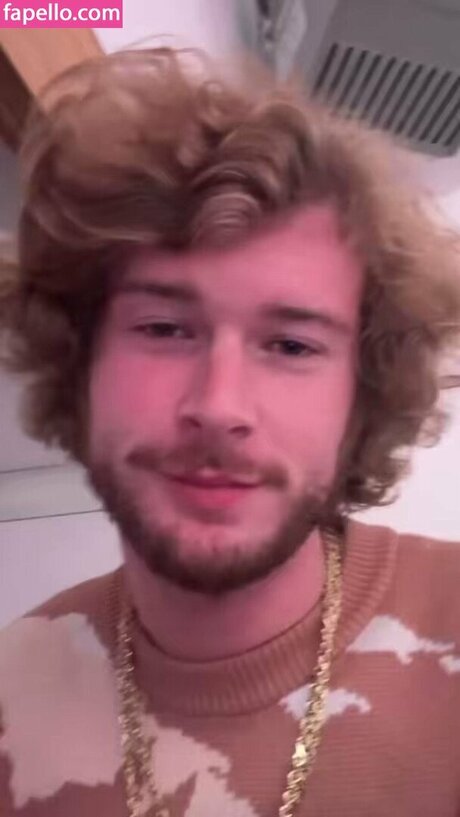 yunggravy onlyfans explicit content