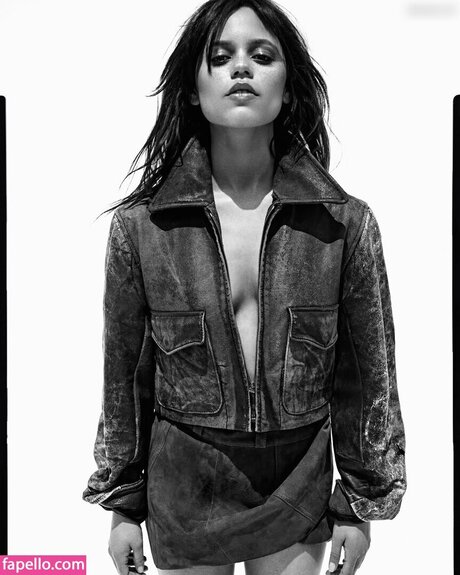 Jenna Ortega naked onlyfans leaked