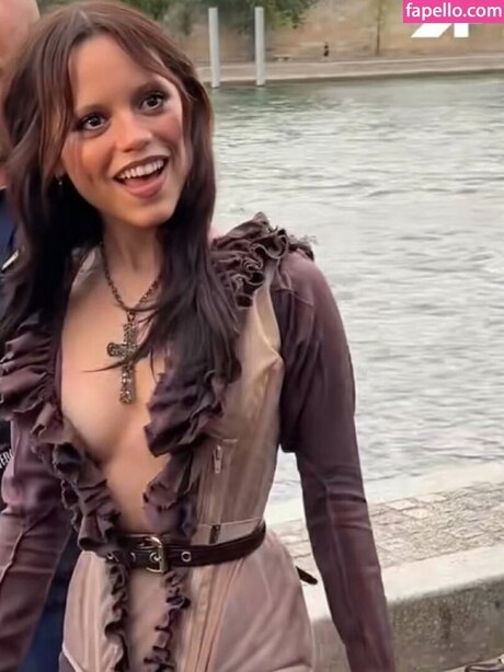 Jenna Ortega only fans pics