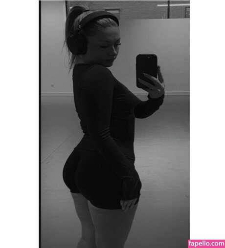 Lauren Duffy nude onlyfans leak