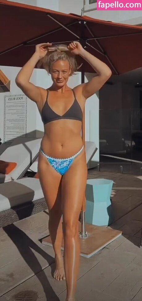 sophiecunningham onlyfans sextape leak