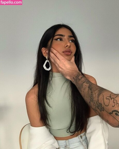 Iffat Marash onlyfans leak