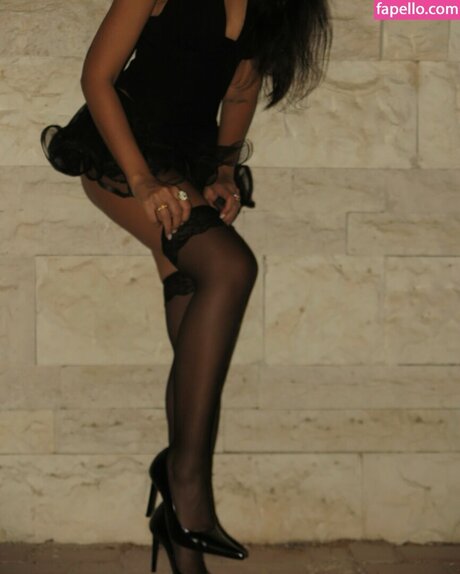 Iffat Marash onlyfans archive