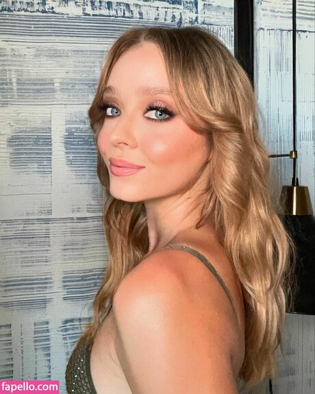 Madeleine Arthur naked onlyfans leak