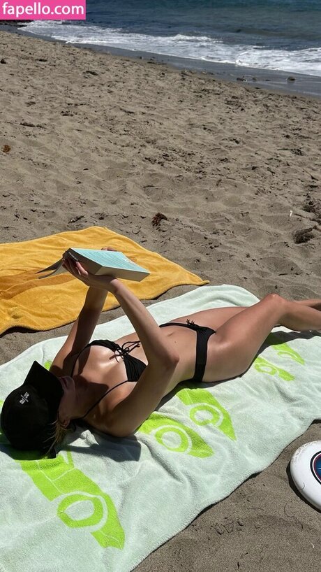 Madeleine Arthur nudes leaked onlyfans