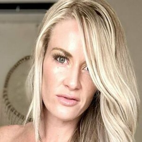 Ella Rare nude onlyfans leaked