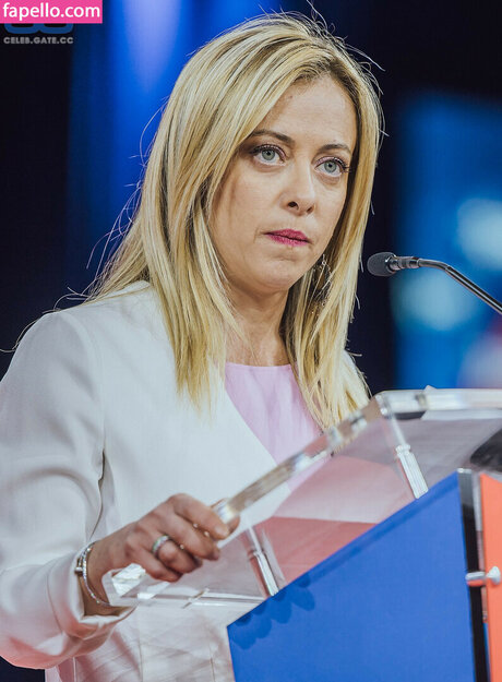 Giorgia Meloni nudes onlyfans