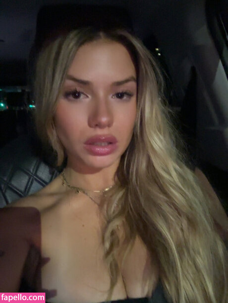 transsexual onlyfans exclusive image