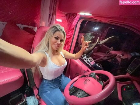 Sheila BellaverICIAL onlyfans photos