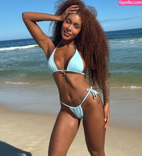 Giovanna Jacobina hot onlyfans