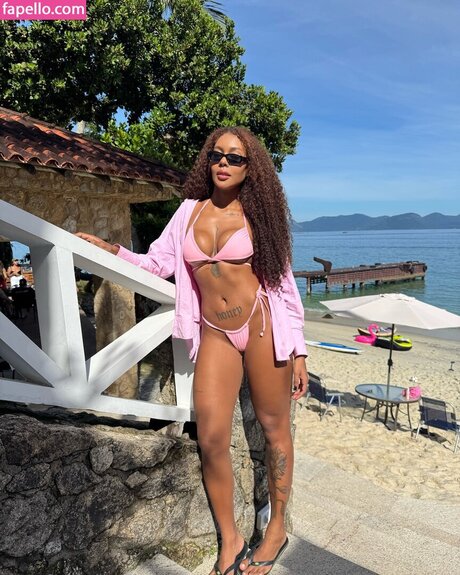 Giovanna Jacobina onlyfans lesk