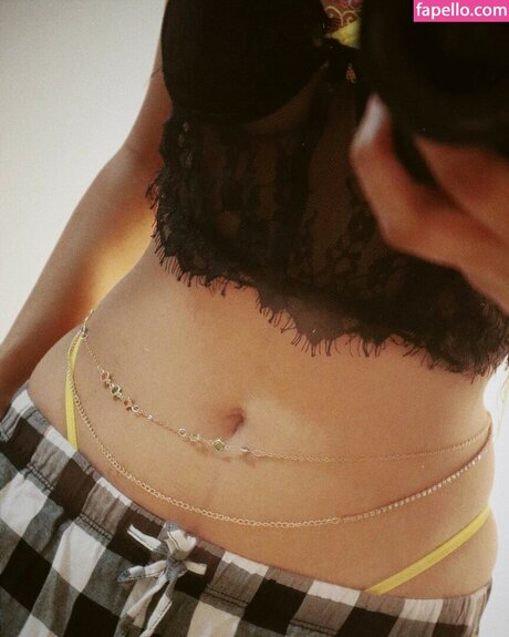 Shambhavi Singh naked onlyfans leak