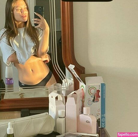 influesii753 naked onlyfans