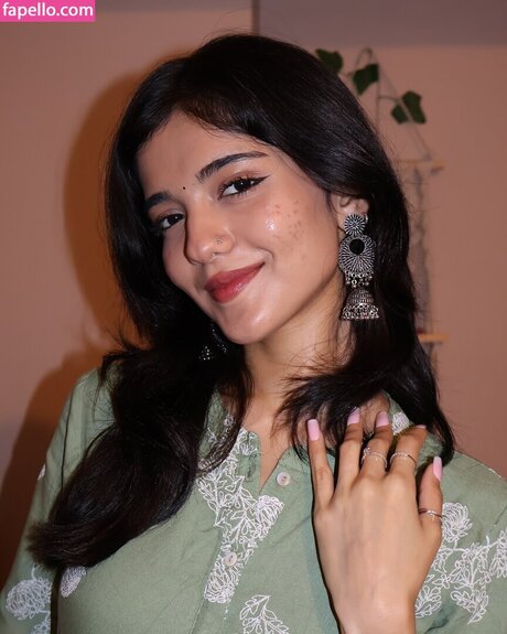 ishitasgj onlyfans nude pics