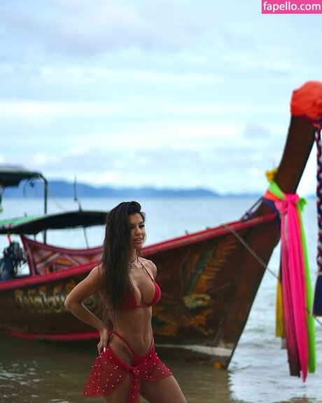 Carly Santos onlyfans