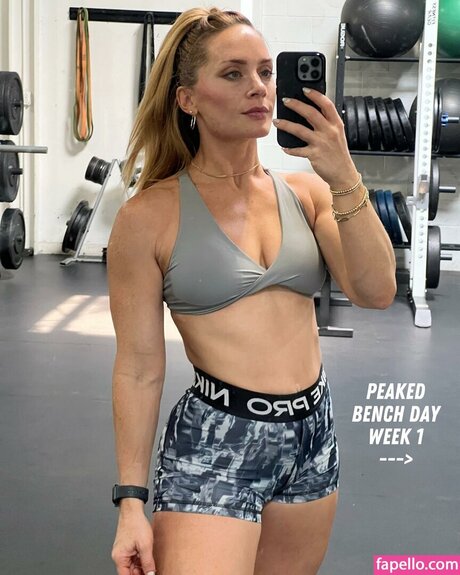 Meg Gallagher onlyfans leak ass