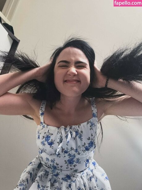 Amy Roberts onlyfans keak