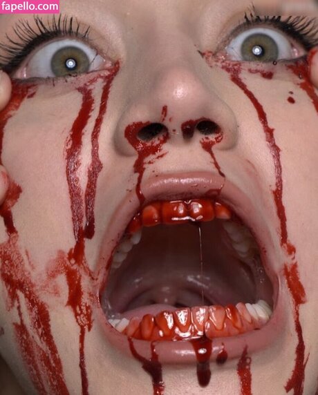 Caylee Cowan onlyfans topless