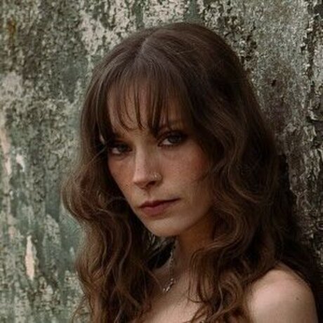 Holly Humberstone naked onlyfans