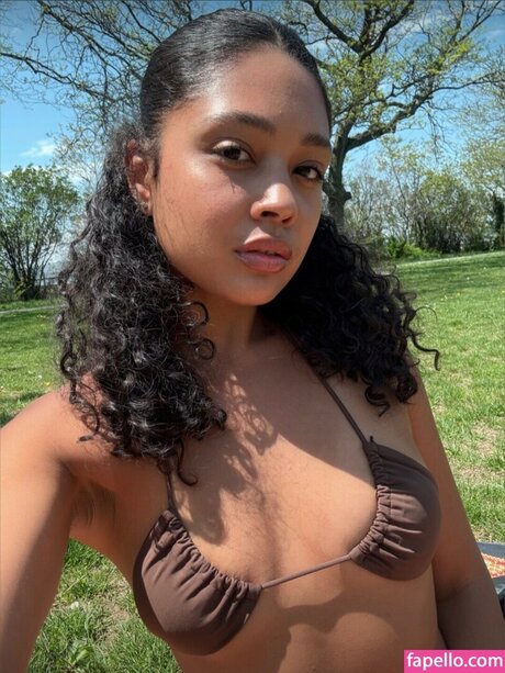 Sasha The Sommelier nude only fans