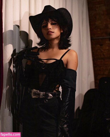 Violent Vira onlyfans photos