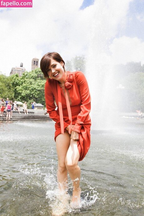 Megan Boone onlyfans strip tease