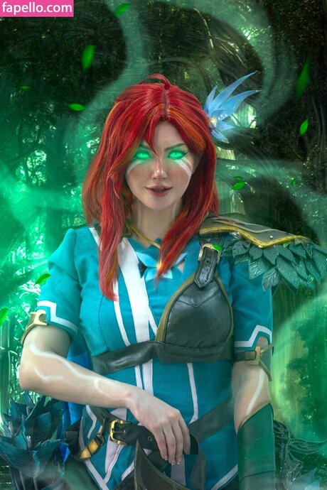 Elena Kyalviyainen onlyfans striptease