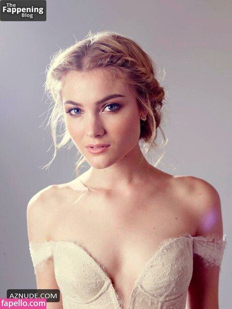 Skyler Samuels boobs onlyfans