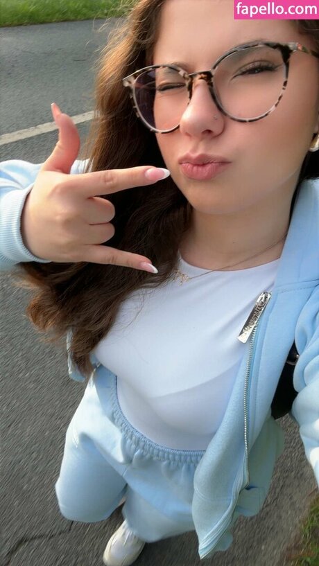 Lilousecret only fans pics