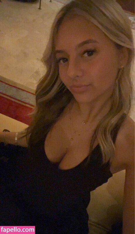 Karina Korobeynik onlyfans boobs