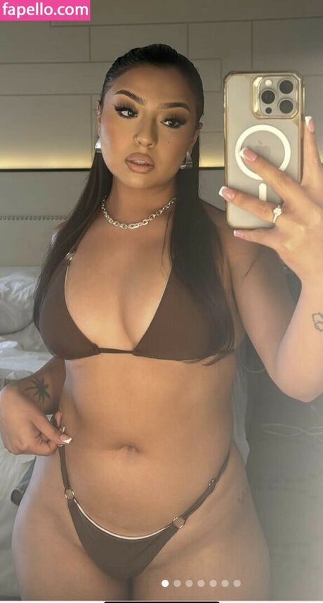 Tania alvrz onlyfans striptease