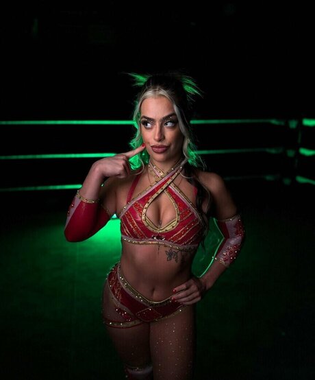 Sirena Linton onlyfans picture