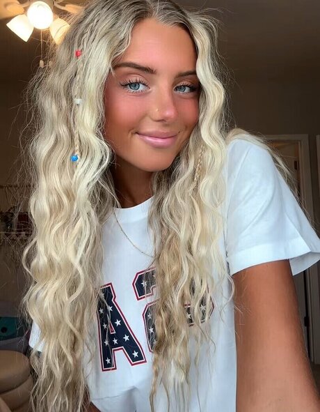 Molly Plahn onlyfans page