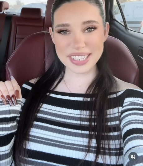 Baeeeeelyn hot onlyfans