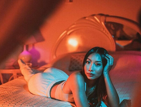 Ena Lor Hmong onlyfans